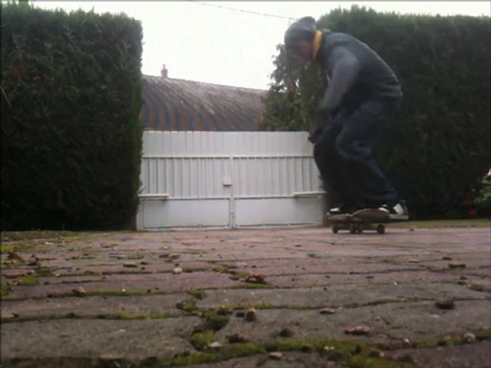 Nollie flip