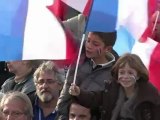 Le XV de France accueilli par les supporters à la Concorde