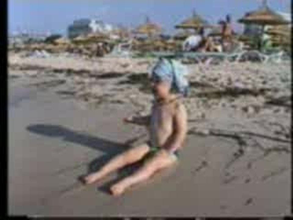 Elias sur la plage