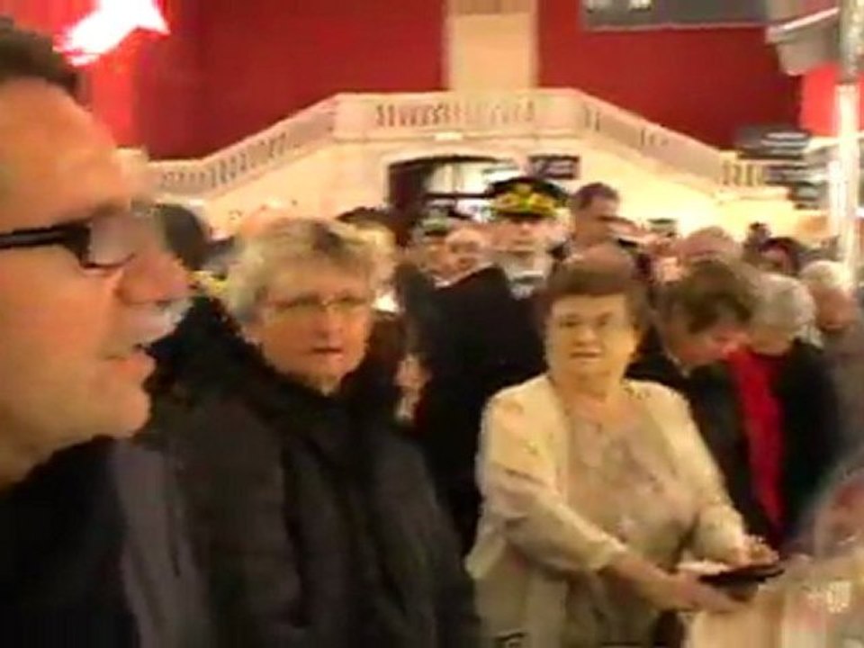 LE SECRETAIRE D'ETAT AU COMMERCE INAUGURE LES HALLES DE VESOUL
