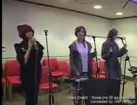 111020 Orange Caramel - Shanghai Romance (live) @ ShimShimTaPa Radio