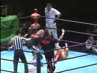 Mil Mascaras vs Terry Funk in Japan.