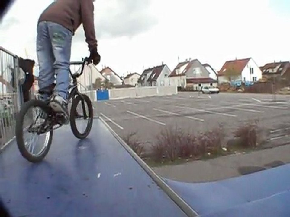 Au SKATEPARK. A Drusenheim, dans l'année 2008,