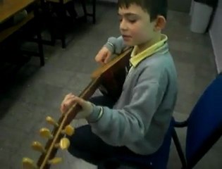 UZUN İNCE BİR YOLDAYIM