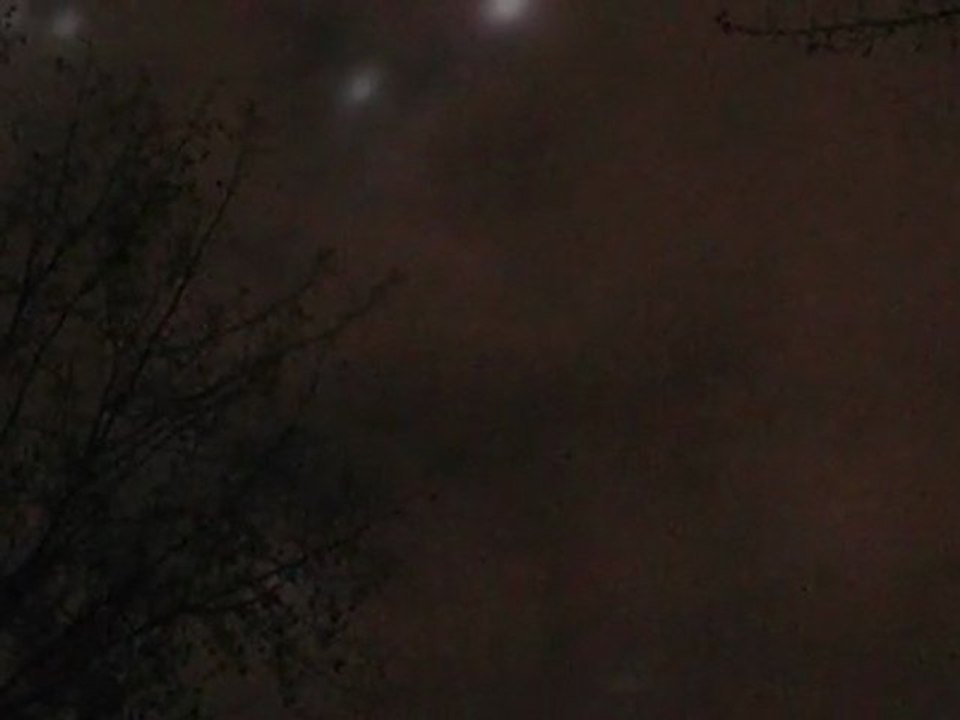 UFO or IFO over Montréal; des OVNI or OVI au-dessus de Montréal (AM-19)