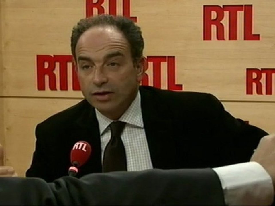 Avez-vous été convaincu par l'intervention télévisée de Nicolas Sarkozy ? : Ecoutez le "Débat" avec le secrétaire général de l'UMP Jean-François Copé