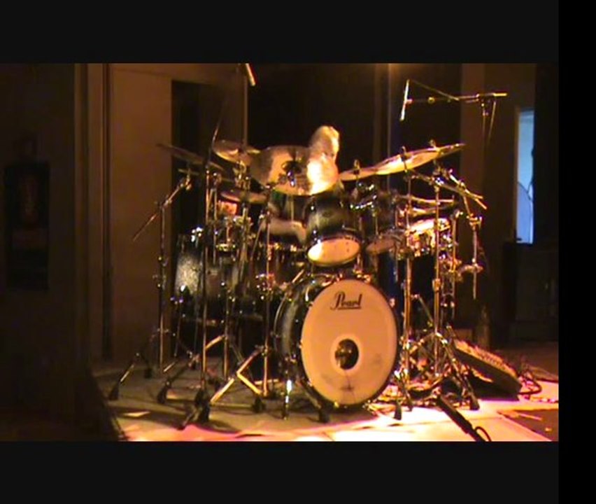 jpdalmassy solo de batterie Tour 2011