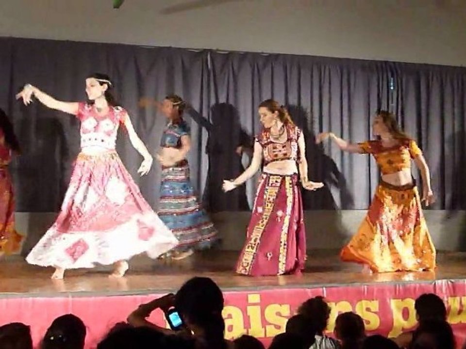 Aaja nachle