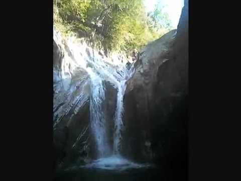 Casacades toboggans en Suisse par les Intraterrestres