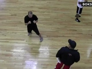 Kamil Łaszczyk walczy z cieniem w Global Boxing Gym