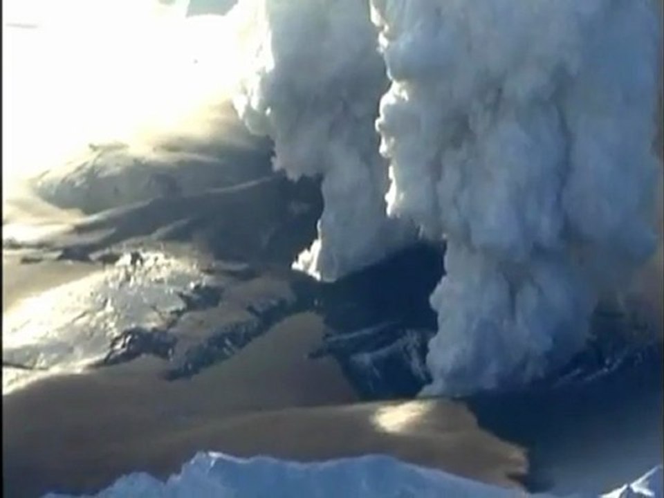 Chile volcano lets off steam