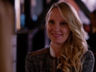 Hung Season 3: Episode 21 Deleted Scene - Jessica's Job Interview