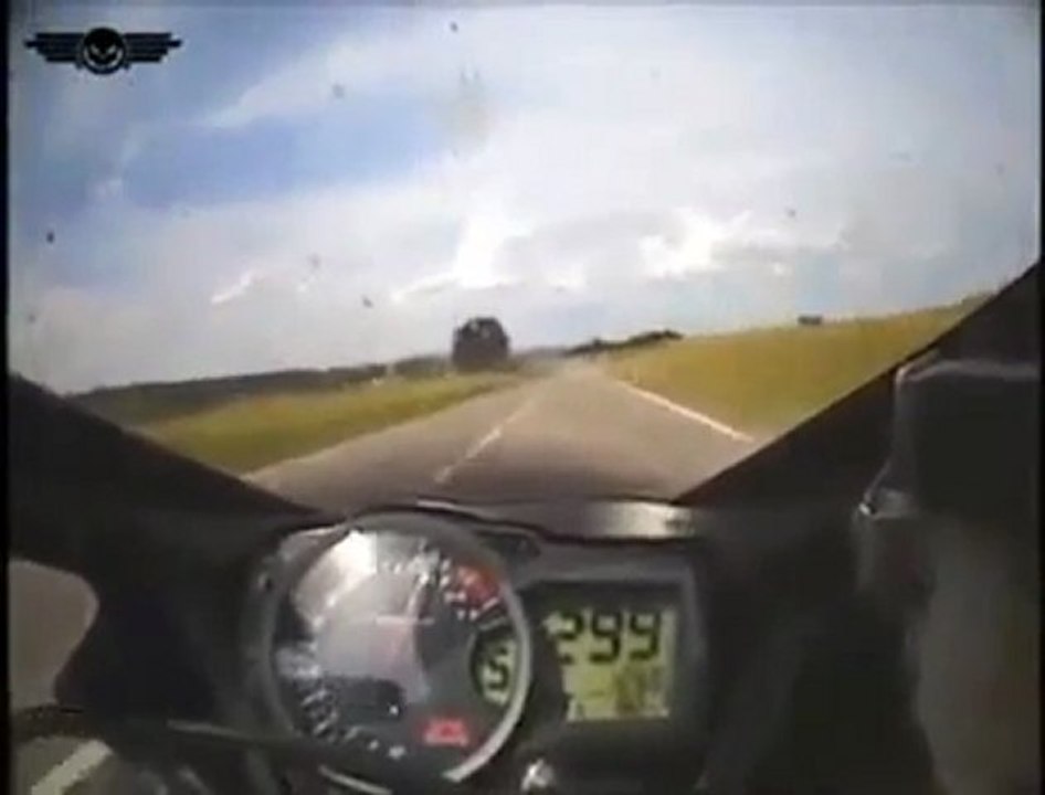 300 km hızla geçti radar göremedi(emere1616)