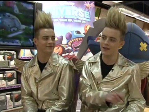 XFACTOR: Jedward start Cowell campaign