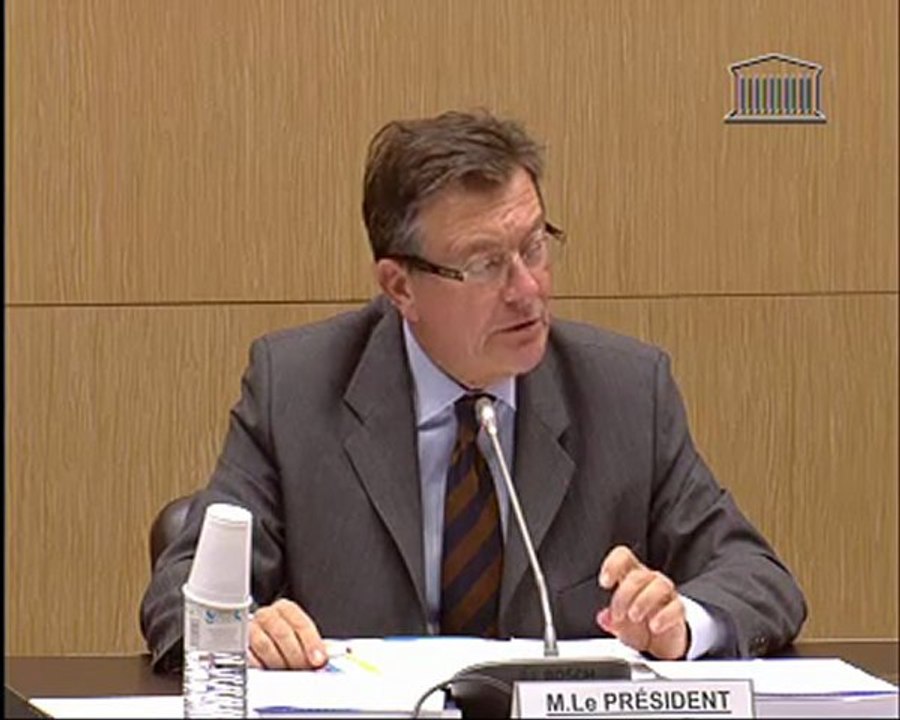 Questions au ministre sur le budget enseignement scolaire - 26 octobre 2011