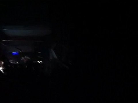 duman resimli bar konseri