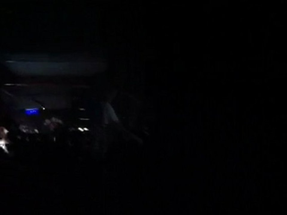 duman resimli bar konseri