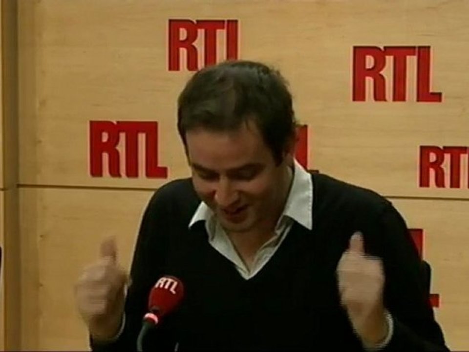 Les "portraits chrono" de Tanguy Pastureau : Georges Papandréou