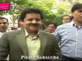 Udit Narayan Comes Late At Auto Rickshaw 