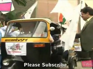 Udit Narayan Flags Off The Auto Rickshaw "Rally For Health-Tobacco Kills'