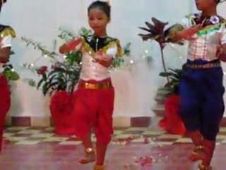 Danse traditionnelle Khmère (4)