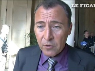 Les députés UMP refusent d'être "la béquille du PS"