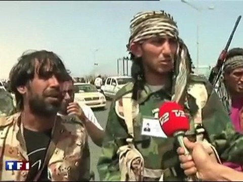 Libye : les insurgés demandent plus de frappes des alliés