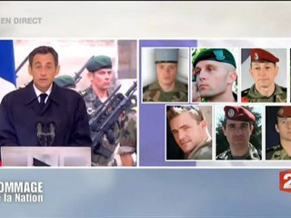 Nicolas Sarkozy rend hommage aux soldats français