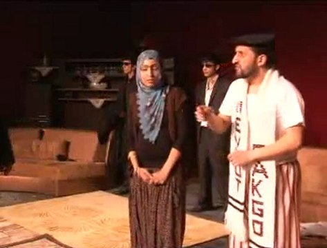 Levent GENÇ Tiyatro Sanatçısı ve Sanat Yönetmeni MGE