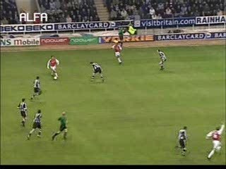 BERGKAMP MAGIC GOAL