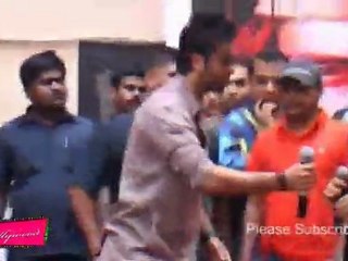 Mohit Chauhan, Ranbir Kapoor & Seducive Nargis Fakhri Performing In M.M.K College