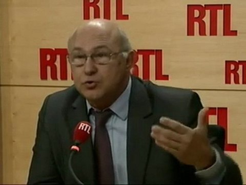 Michel Sapin : le parti socialiste est sincèrement derrière François Hollande