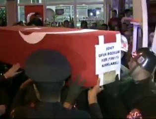 TRAKYA ŞEHİDİNE AĞLIYOR...