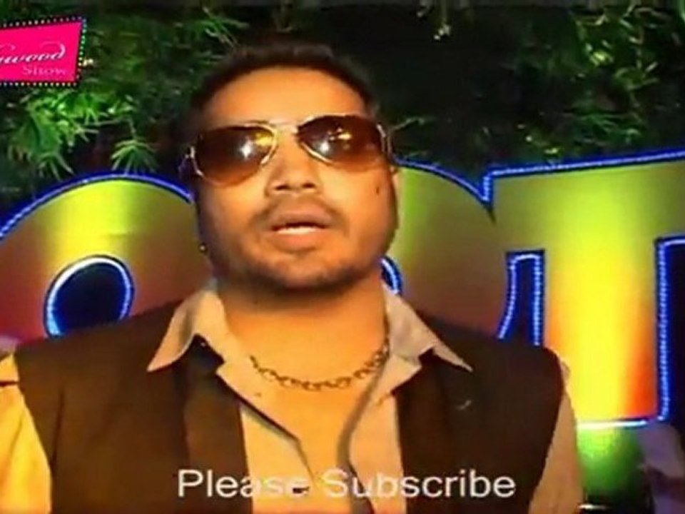 Bad Boy Mika Singh Praises Sex Bomb Rakhi Sawant