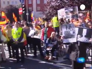 Miles de ciudadanos piden a ETA que se rinda sin condiciones