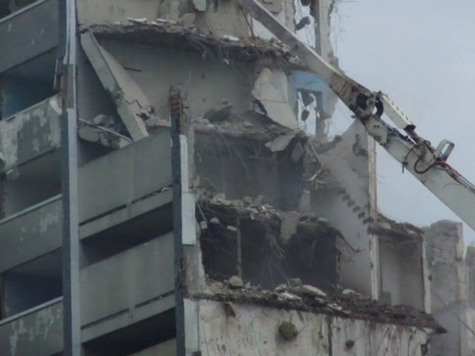 Destruction de la Tour de Behren-les-forbach , par Marjorie 57