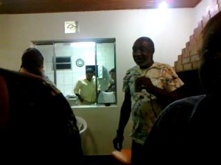 Na hora do parabéns - A galinha de Luiz Claudio