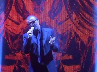 George Michael begins UK tour