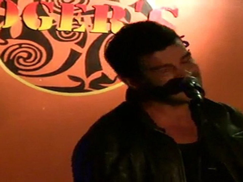 Johnny Montreuil -  au Roger's Café à Belfort ( 90 )