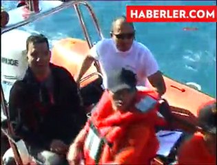 İranlı Paraşütçü denize düştü