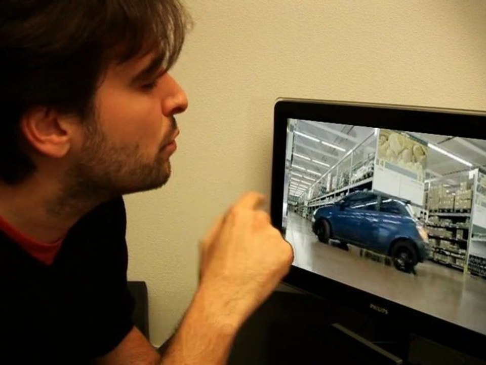 Critique de Pub - La Fiat 500 de Fernando Alonso (pilote ferrari)