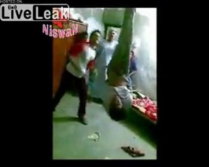 Niño Colgado y Brutalmente Golpeado por Sacar Malas Calificacion