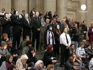 Bishop has frank talks with St. Paul's protesters