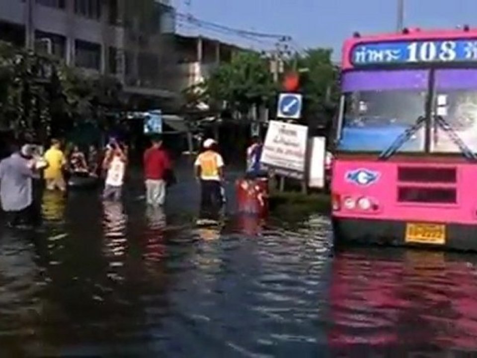 Thailand floods continue