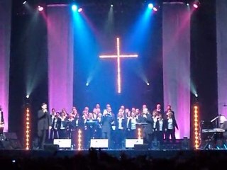 "Les prêtres" - Heal the world (Zénith de Lille, 29 octobre 2011)