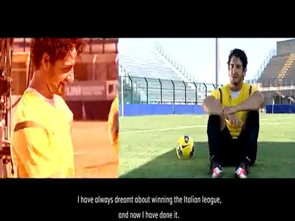 NikeT90_PerfectStrike_Pato_web