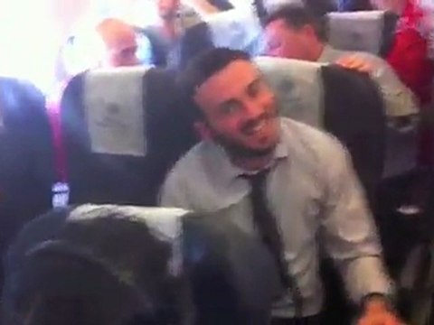 Το Contra.gr με τον Ολυμπιακό στο Ντόρτμουντ - Πλάνα από το αεροπλάνο