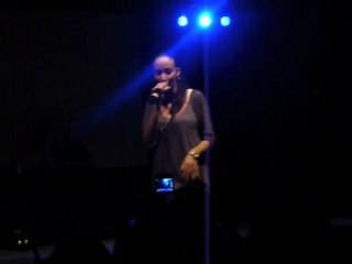 kenza Farah a saint denis