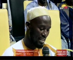 3 la priére les bras ballant ou croisés