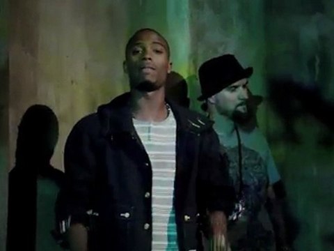 B.o.B ft. Hayley Williams - Airplanes